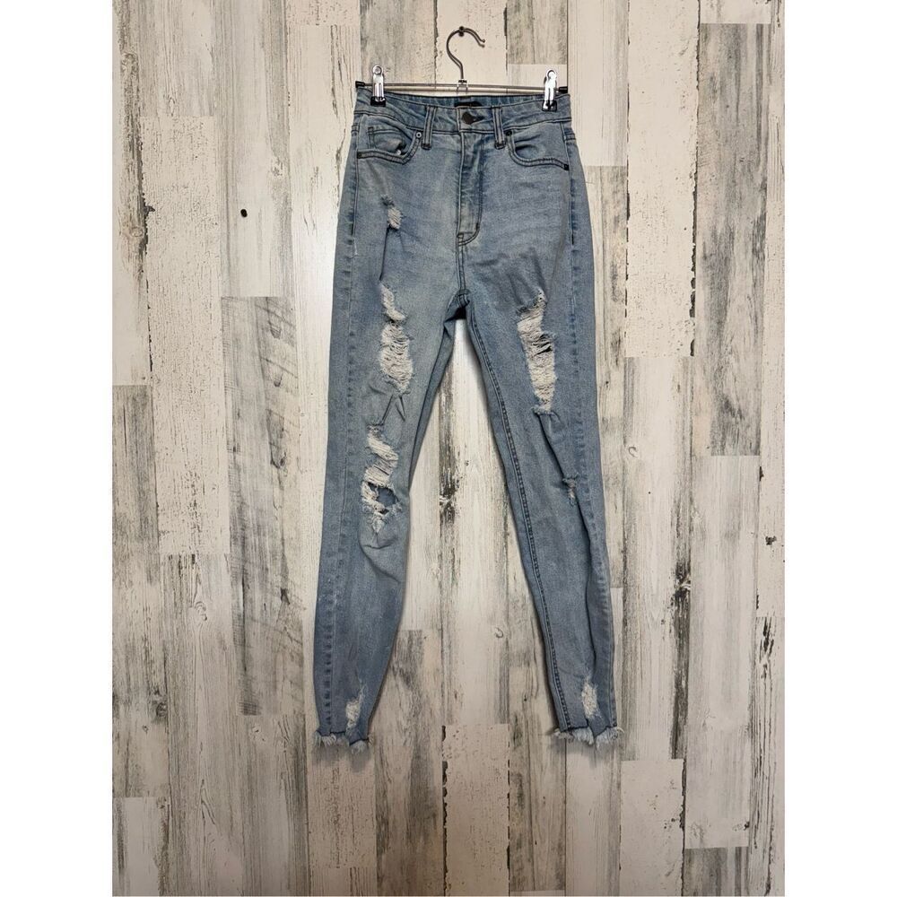 Material girl Women’s Distressed Skinny Jeans Size 3 Light Wash Raw Hem Stretch
